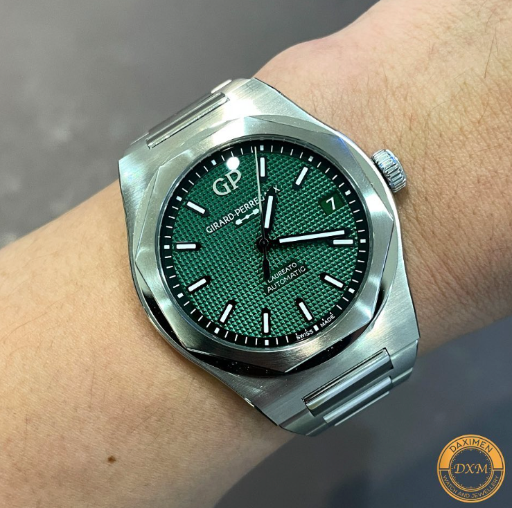 GIRARD-PERREGAUX芝柏表  |  Laureato 桂冠 42mm